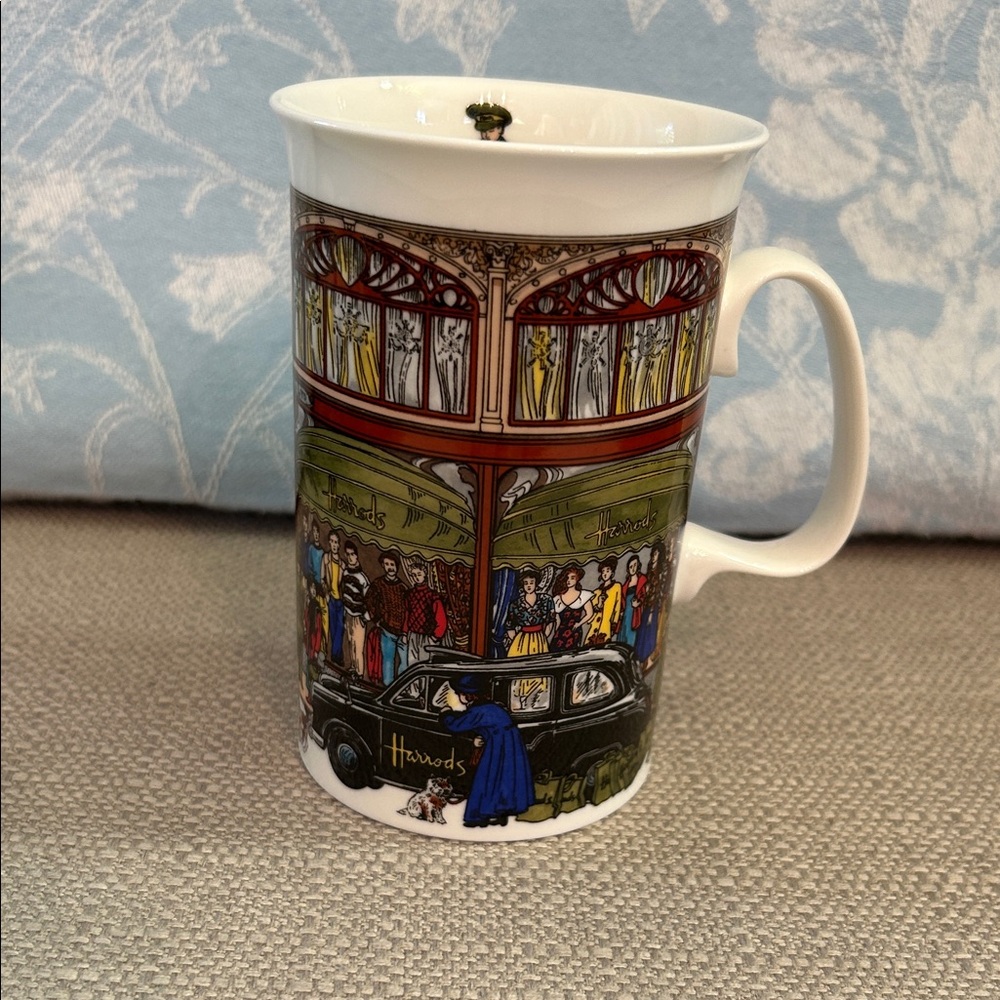 Harrods Knightsbridge Fine Bone China Mug Made in England